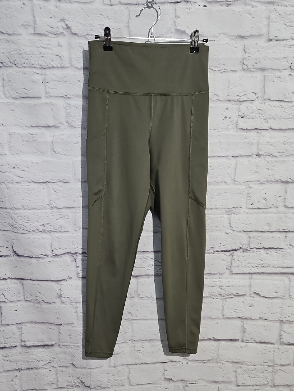 American Eagle Outfitters Everything Pocket Olive Green High-Waist Leggings